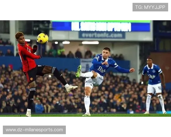 名宿怒喷现役球员：踢球像散步