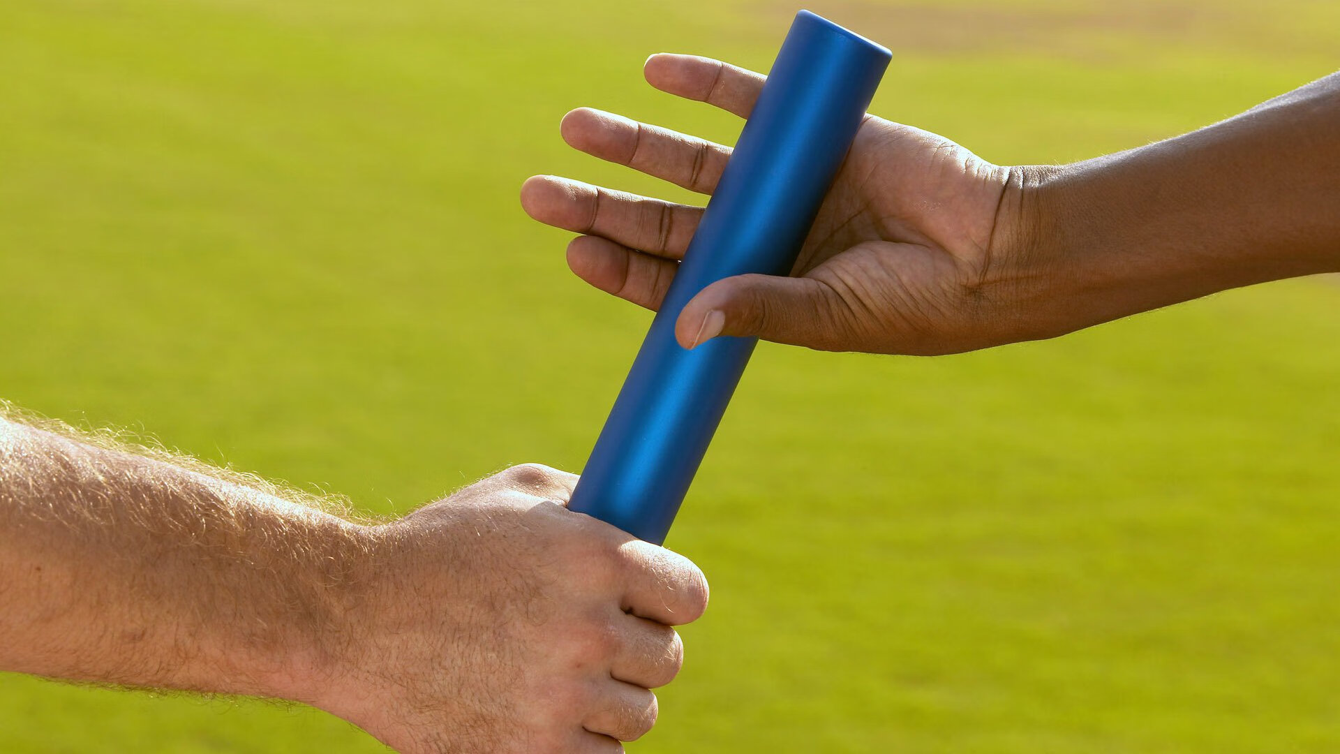 羽毛球家庭混合团体赛 三代同堂组队上场